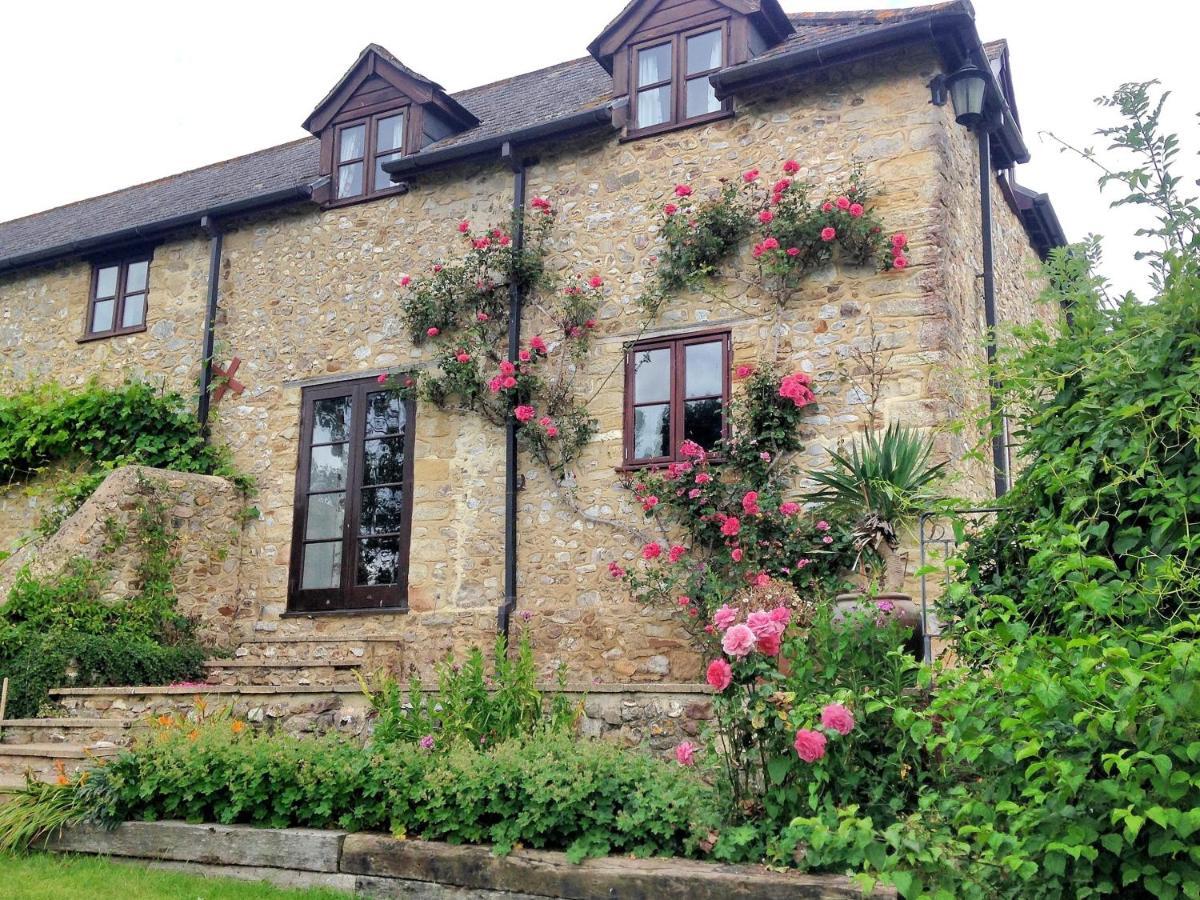 Rose Cottage Musbury ภายนอก รูปภาพ